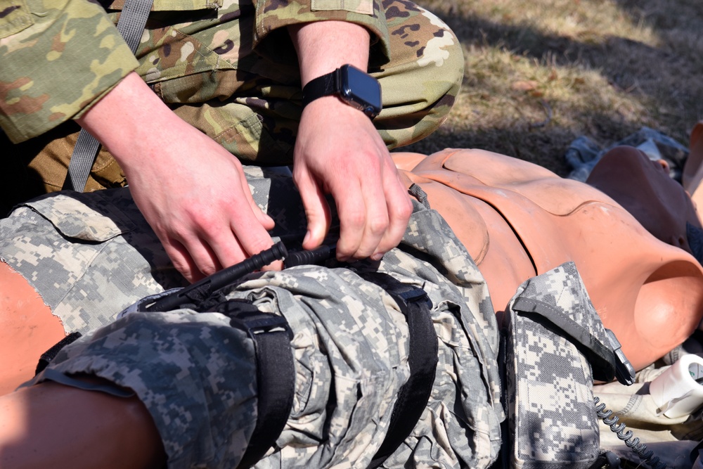 Civil Affairs Soldiers conduct CLS training