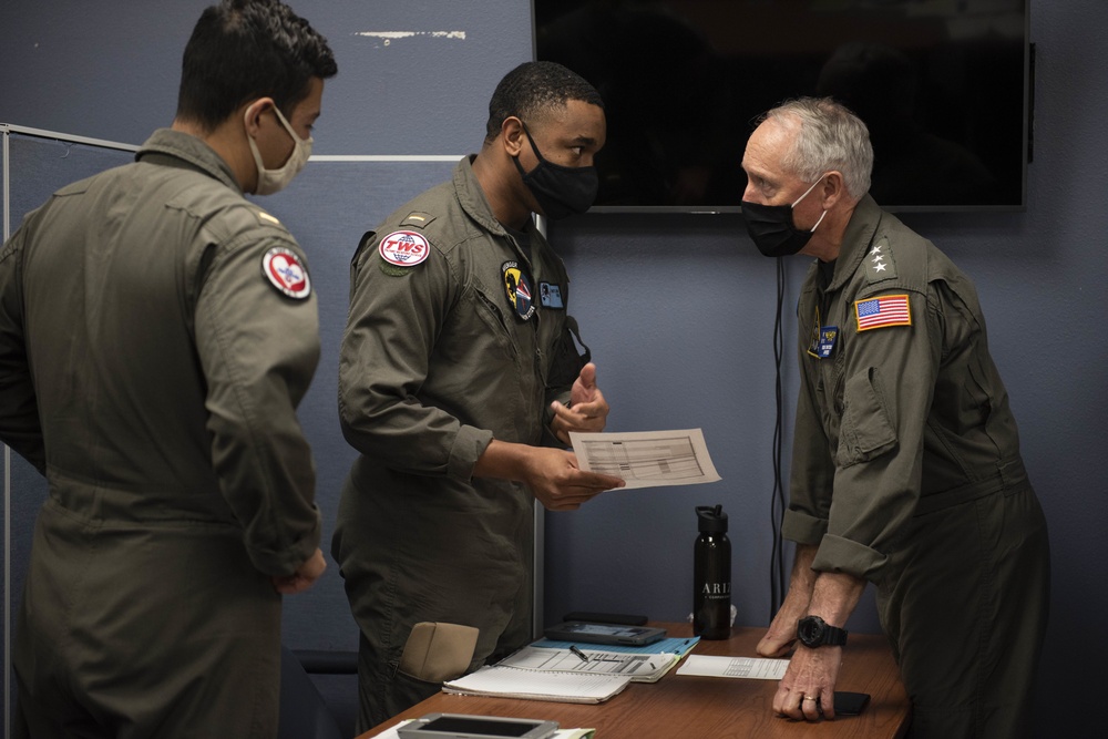 Senior Naval Aviation Leadership Visits Chief of Naval Air Training