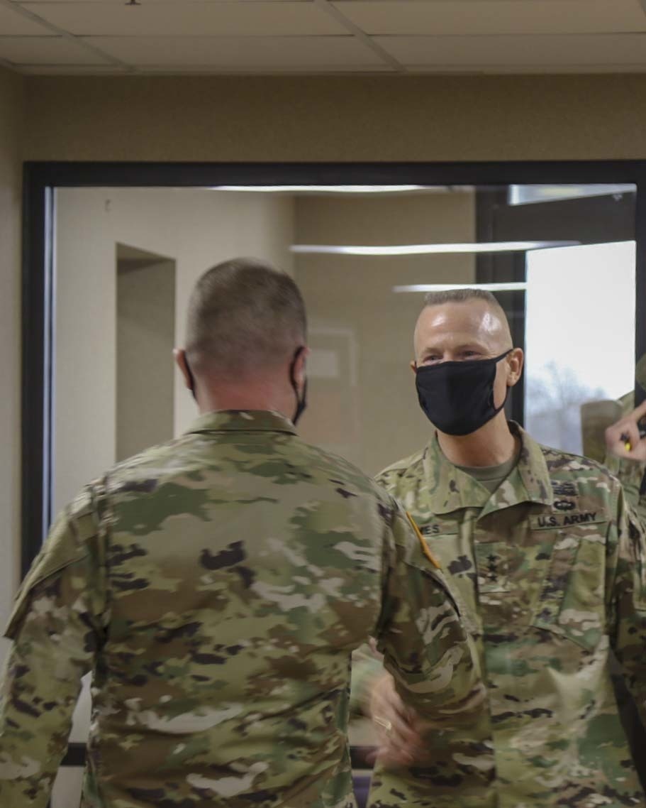 First Army Commander meets with subordinate command