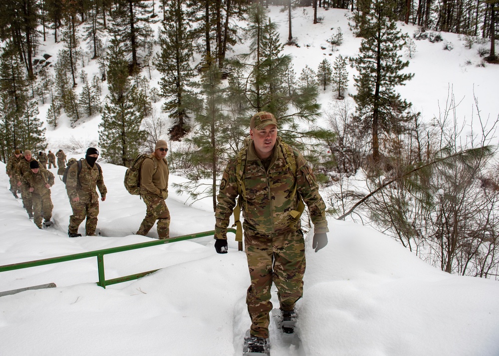 124th SFS Trains in Extreme Cold Weather Conditions