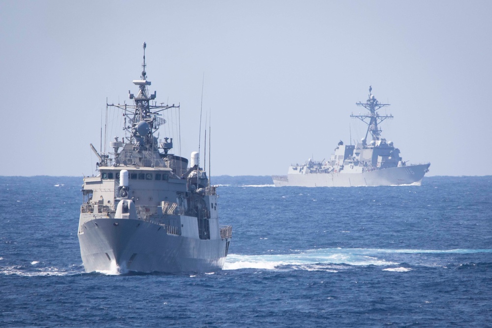 Mitscher Conducts Interoperablity Exercises with Hellenic Navy