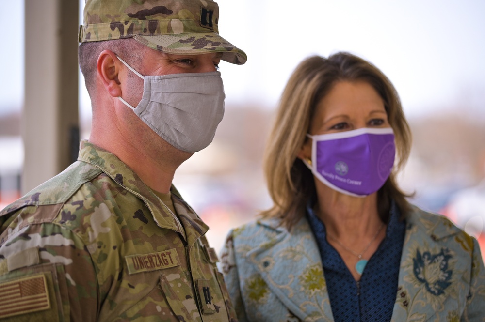 Rep. Cheri Bustos Visits Illinois National Guard in Rockford Illinois