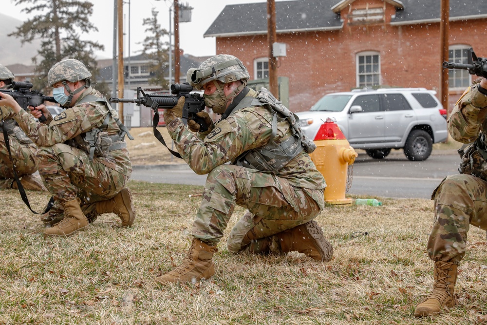 807th MC(DS) HHC Soldiers Conduct Weapons Training