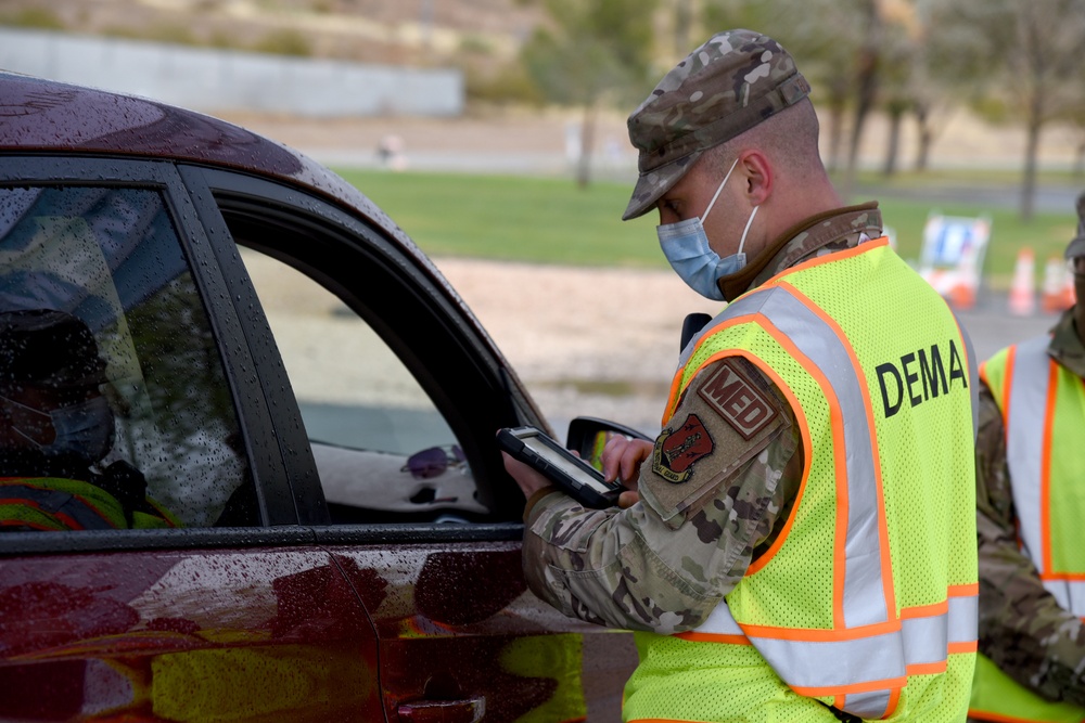 AZNG partners with Mohave County Department of Health to provide vaccinations