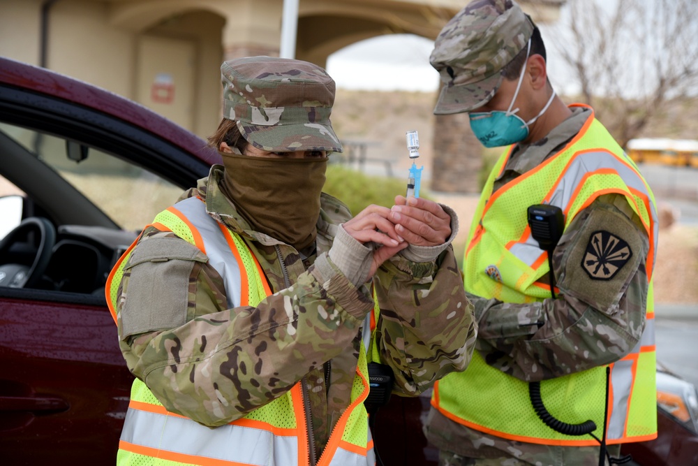 AZNG partners with Mohave County Department of Health to provide vaccinations