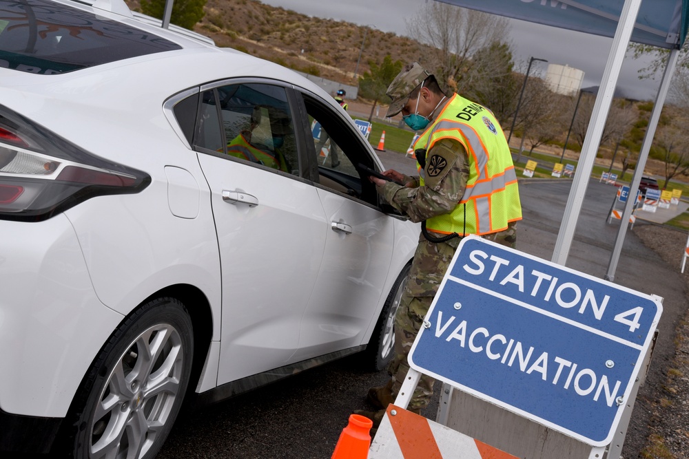 AZNG partners with Mohave County Department of Health to provide vaccinations