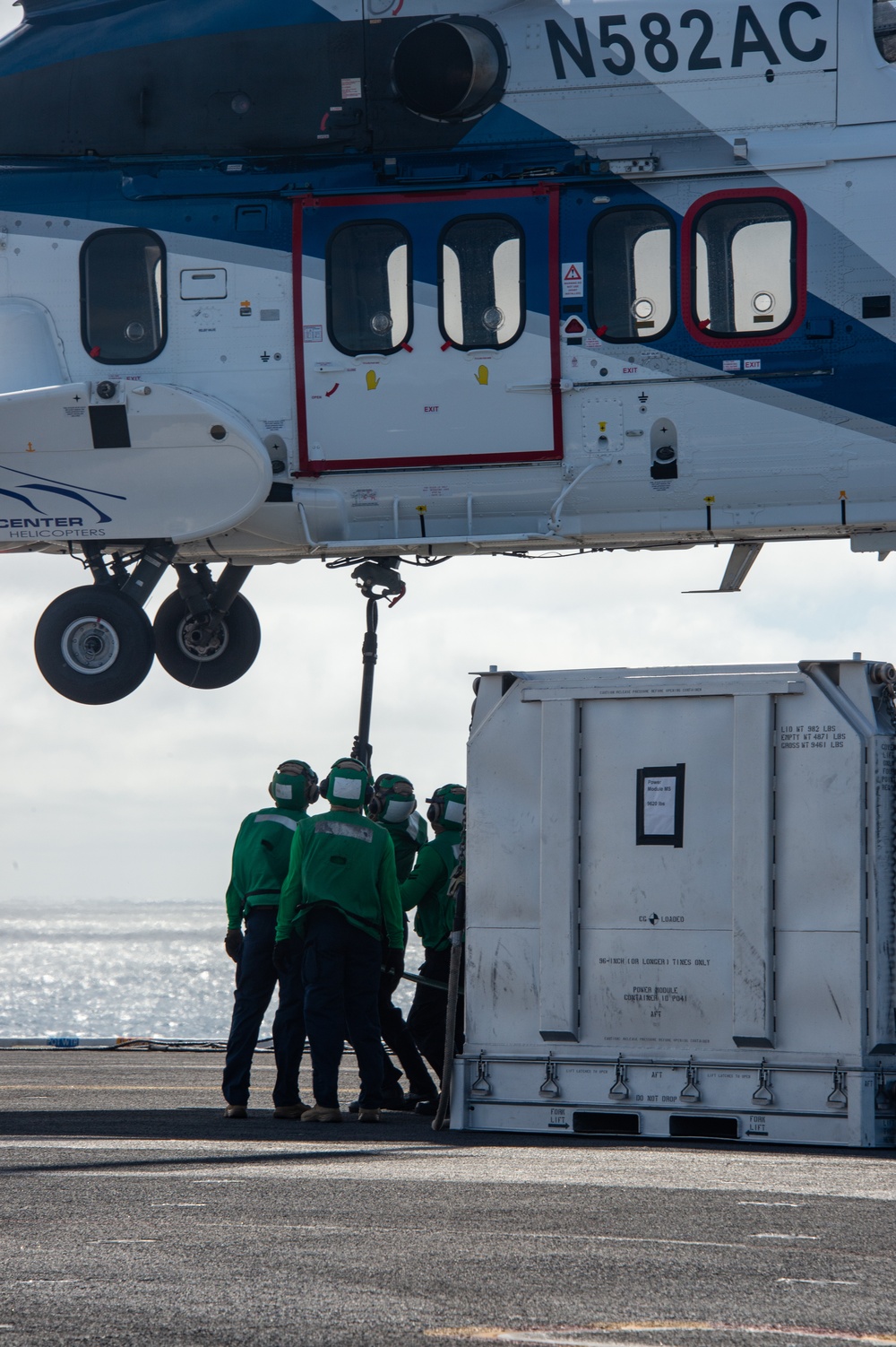 USS Carl Vinson (CVN 70) Conducts Mock F135 Engine Power Module Vertical Replenishment-at-Sea