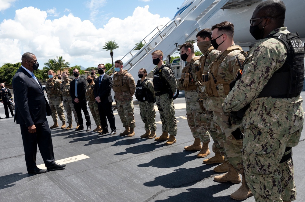 Secretary Austin Greets Personnel at Joint Base Pearl Harbor-Hickam