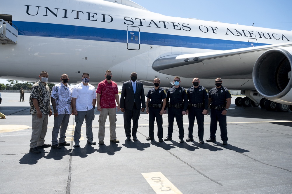 Secretary Austin Greets Personnel at Joint Base Pearl Harbor-Hickam