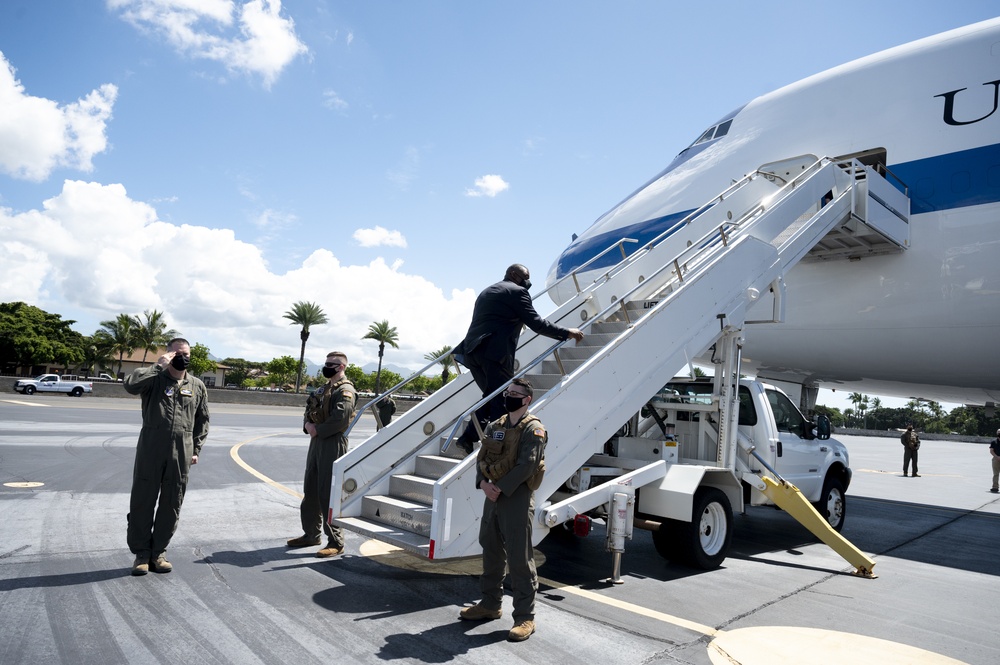 Secretary Austin Departs Hawaii