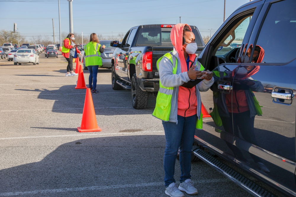 FEMA and 1ID Assist at Dallas Community Vaccination Center