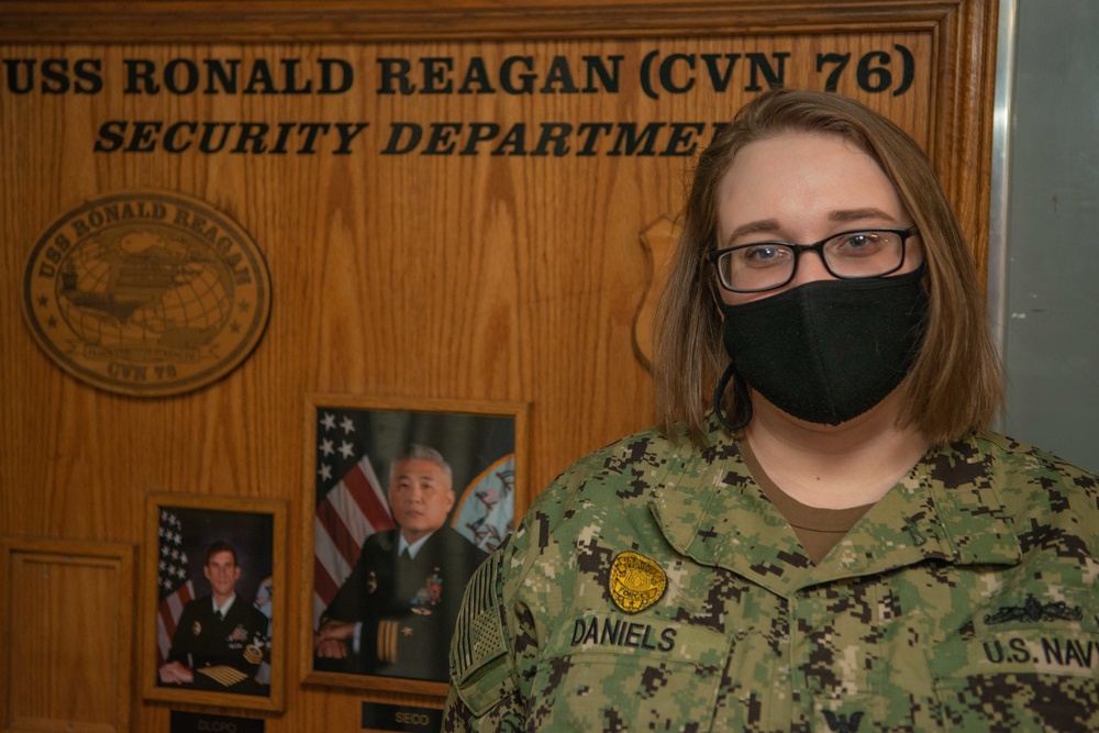 Kaysville native serving on USS Ronald Reagan receives COVID-19 vaccine