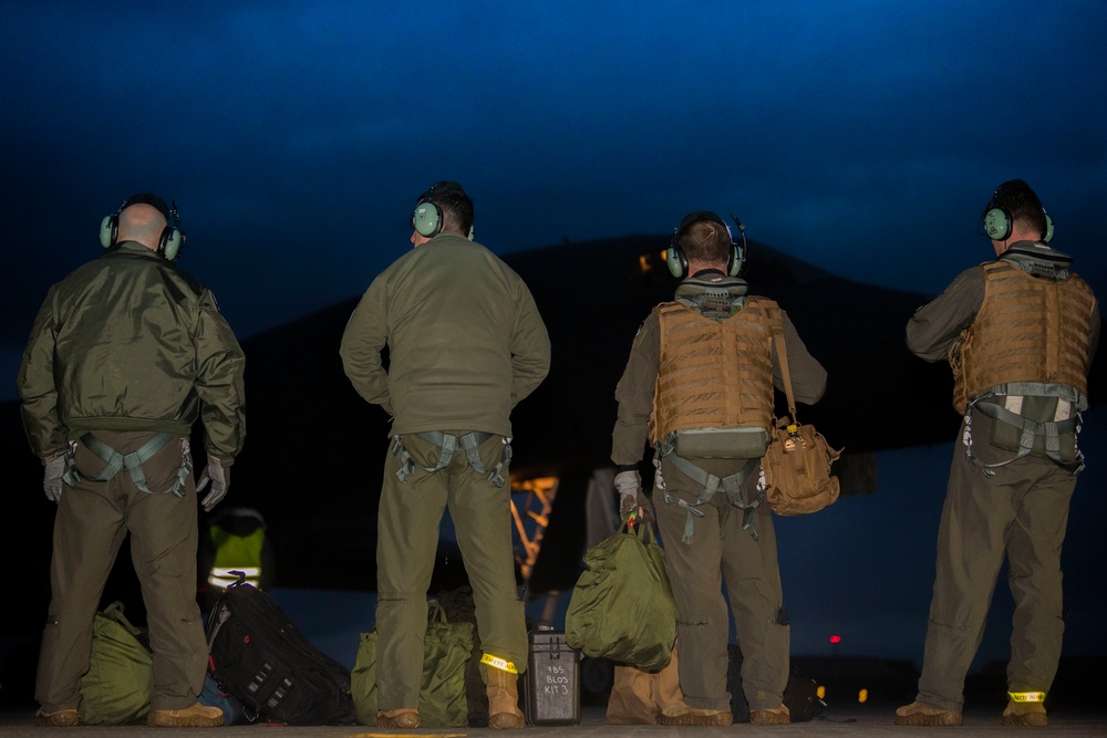 9th EBS conducts first European B-1 hot-pit