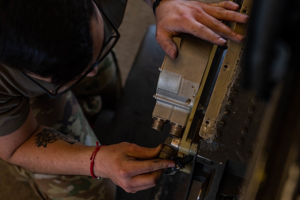 101st Combat Aviation Brigade Phantoms conduct night training