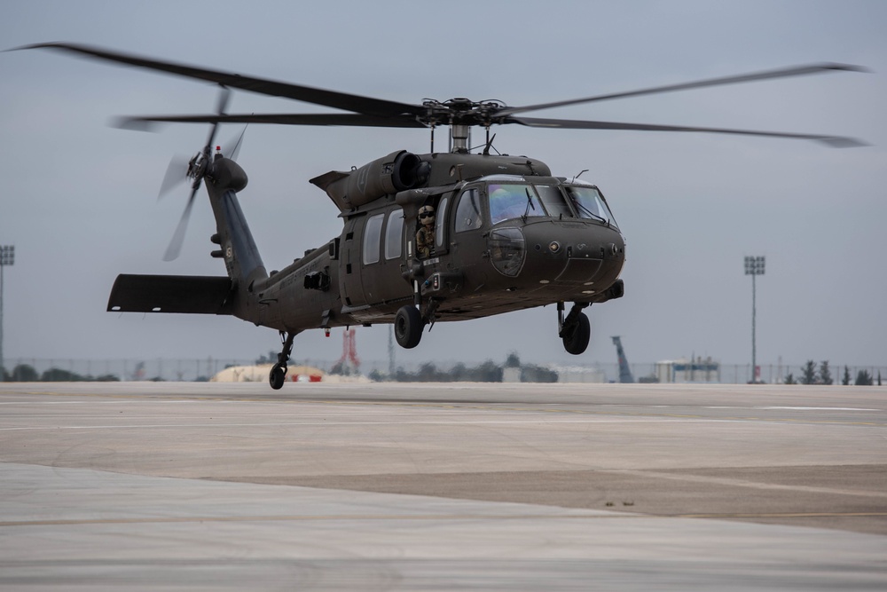 101st Combat Aviation Brigade Phantoms conduct night training