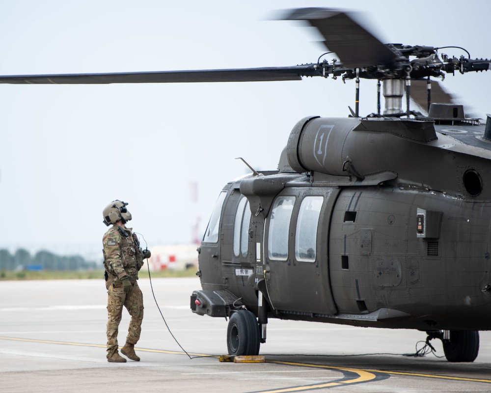 101st Combat Aviation Brigade Phantoms conduct night training