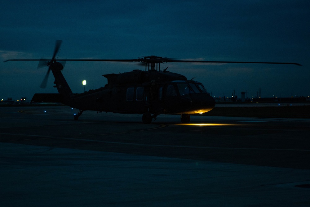 101st Combat Aviation Brigade Phantoms conduct night training