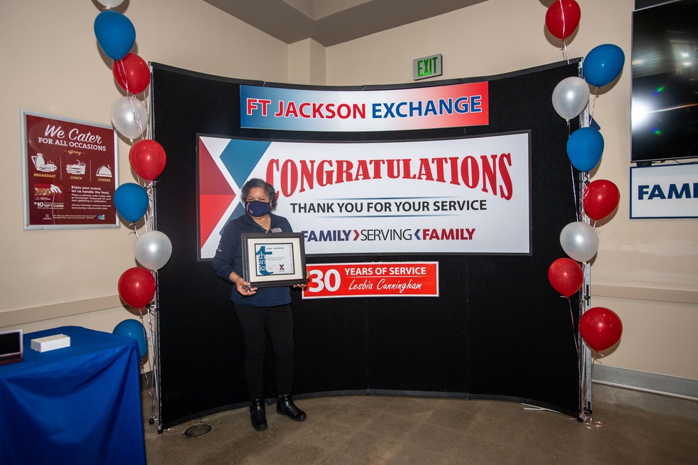 AAFES recognizes long-serving employees