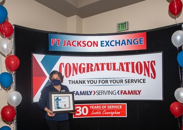 AAFES recognizes long-serving employees