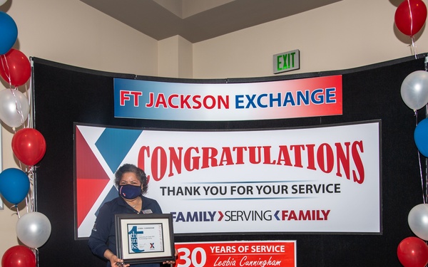 AAFES recognizes long-serving employees