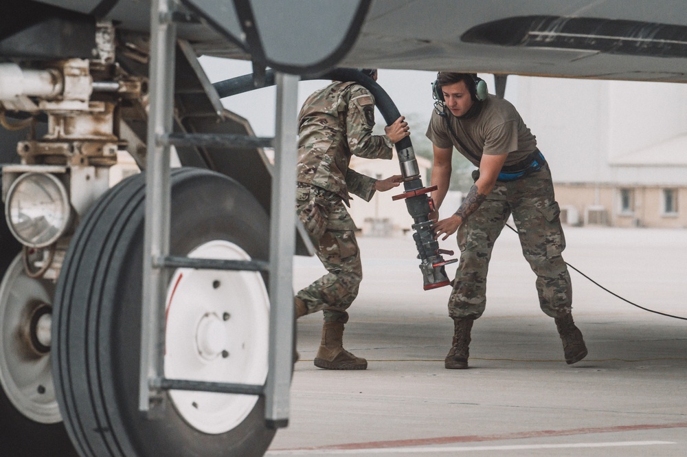 Hot refuel strengthens partnerships between U.S. Air Force and Qatar Emiri Air Force