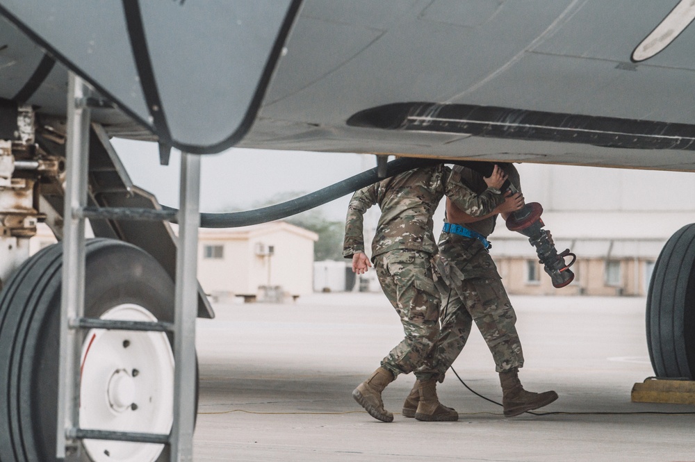 Hot refuel strengthens partnerships between U.S. Air Force and Qatar Emiri Air Force