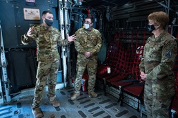 Team Scott showcases medical team to Air Force Surgeon General