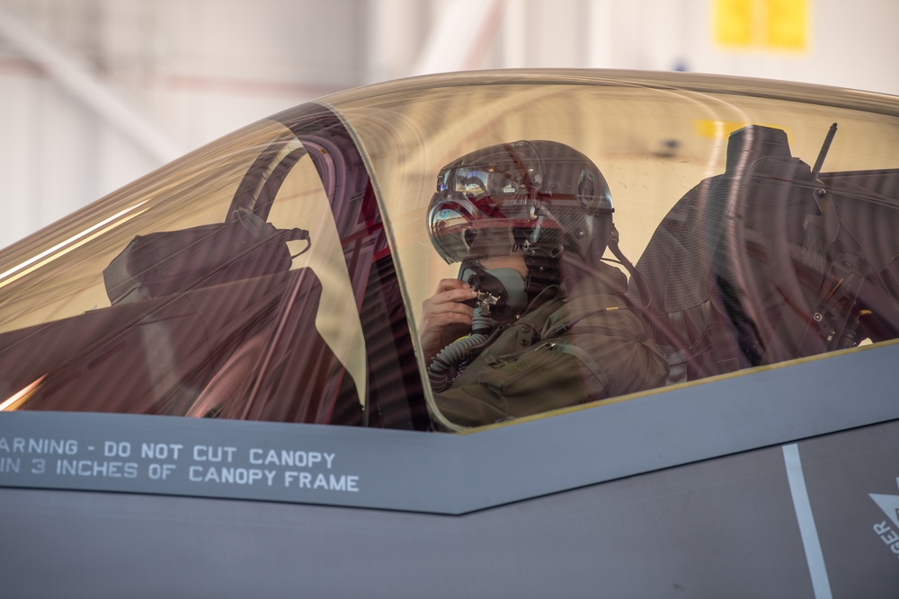 First ANG F-35 Pilot Graduates from USAF Weapons School