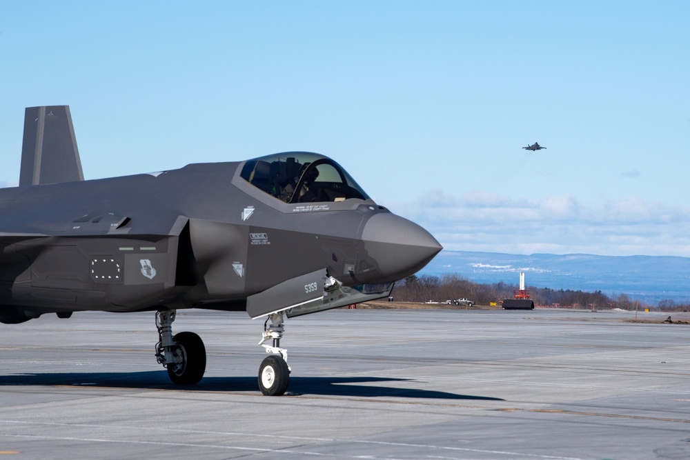 DVIDS - Images - First ANG F-35 Pilot Graduates from USAF Weapons ...