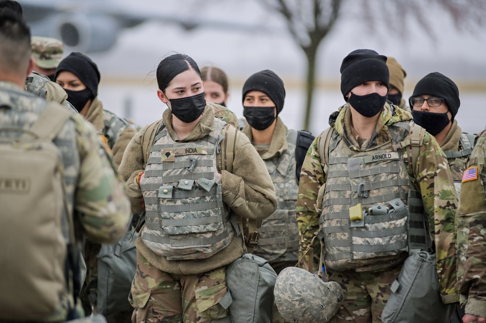 Illinois National Guard Members Return Home From Washington, D.C. Deployment