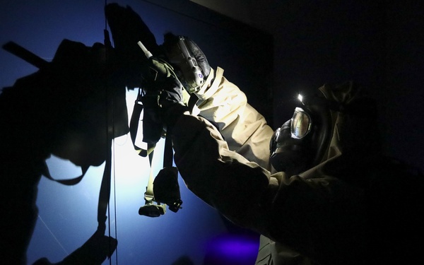 1st Marine Division CBRN trains at Guardian Centers