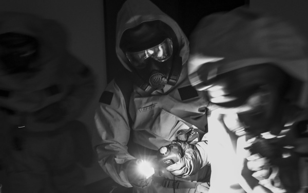 1st Marine Division CBRN trains at Guardian Centers