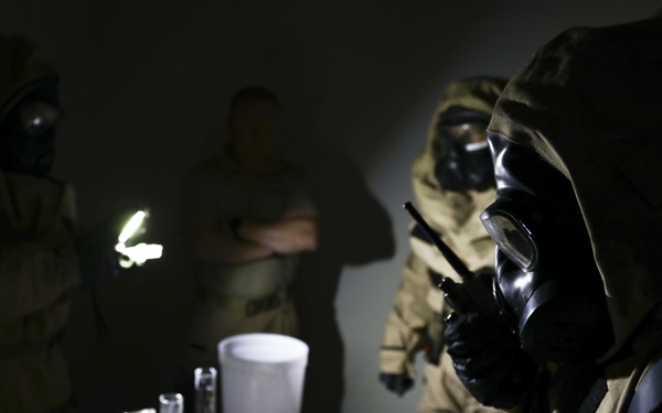 1st Marine Division CBRN trains at Guardian Centers