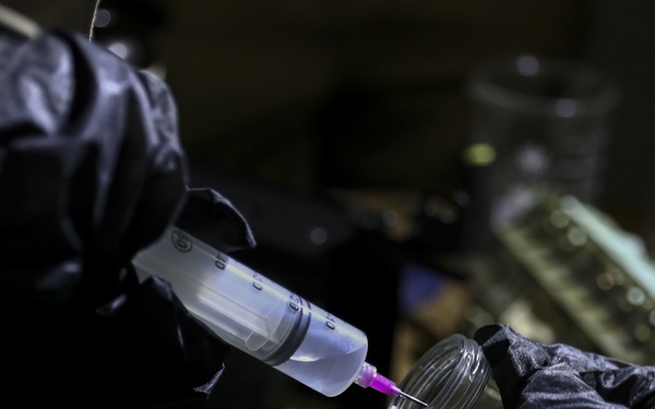 1st Marine Division CBRN trains at Guardian Centers