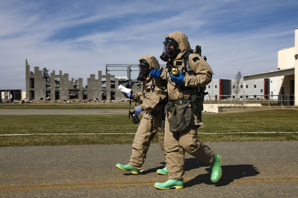 1st Marine Division CBRN trains at Guardian Centers