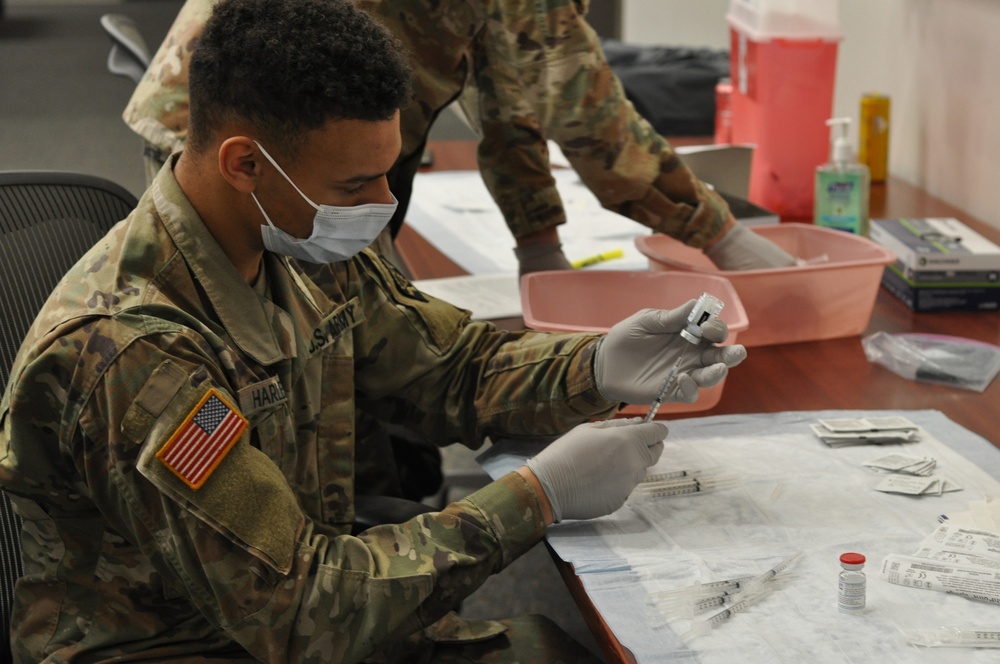 Oregon Guard personnel receive COVID-19 vaccine