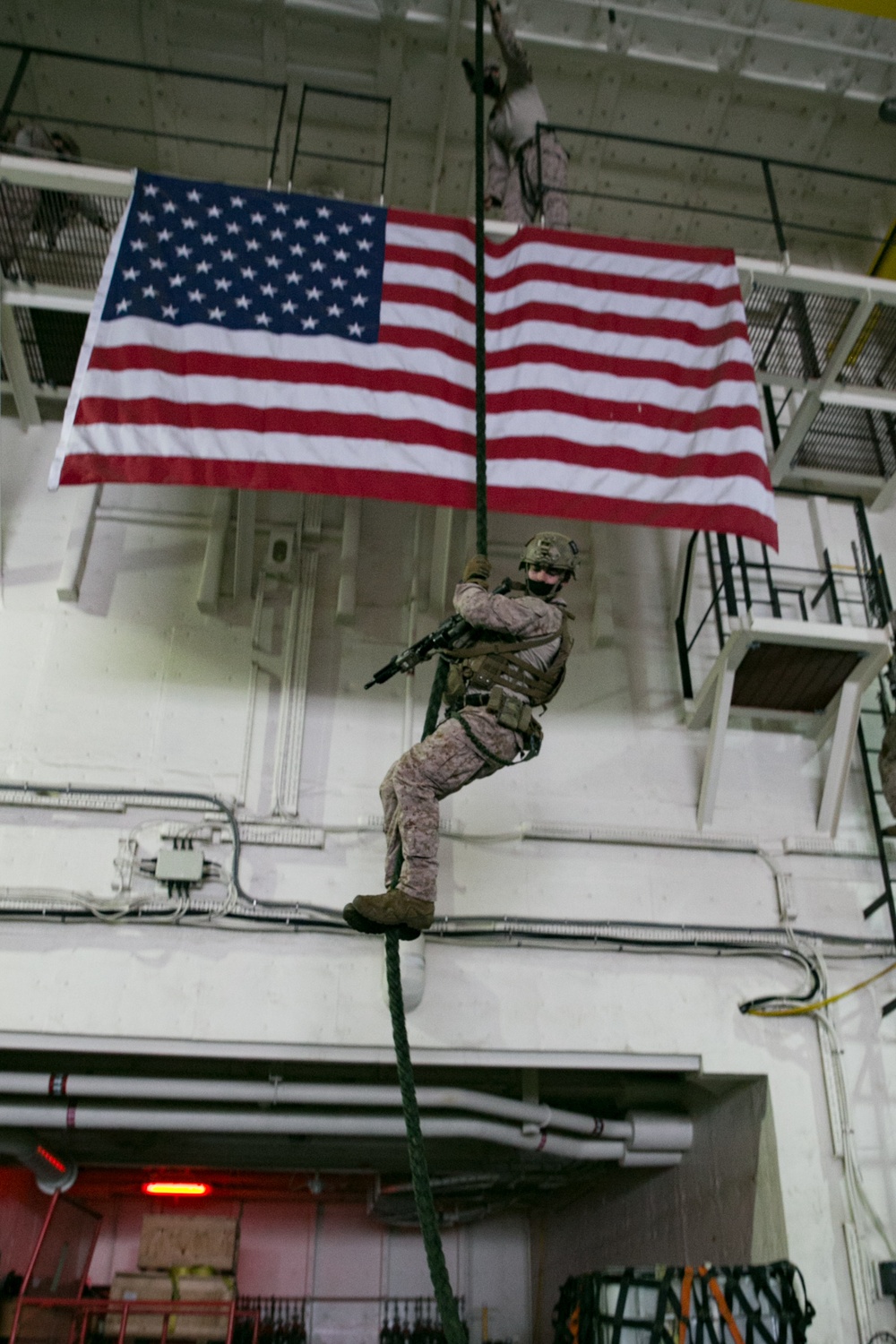 DVIDS - Images - 15th MEU Marines, Sailors participate in fast-rope ...