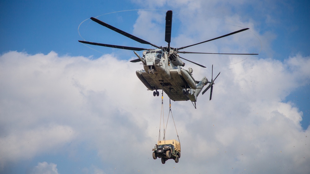 CH-53E Super Stallion Hoist Operations