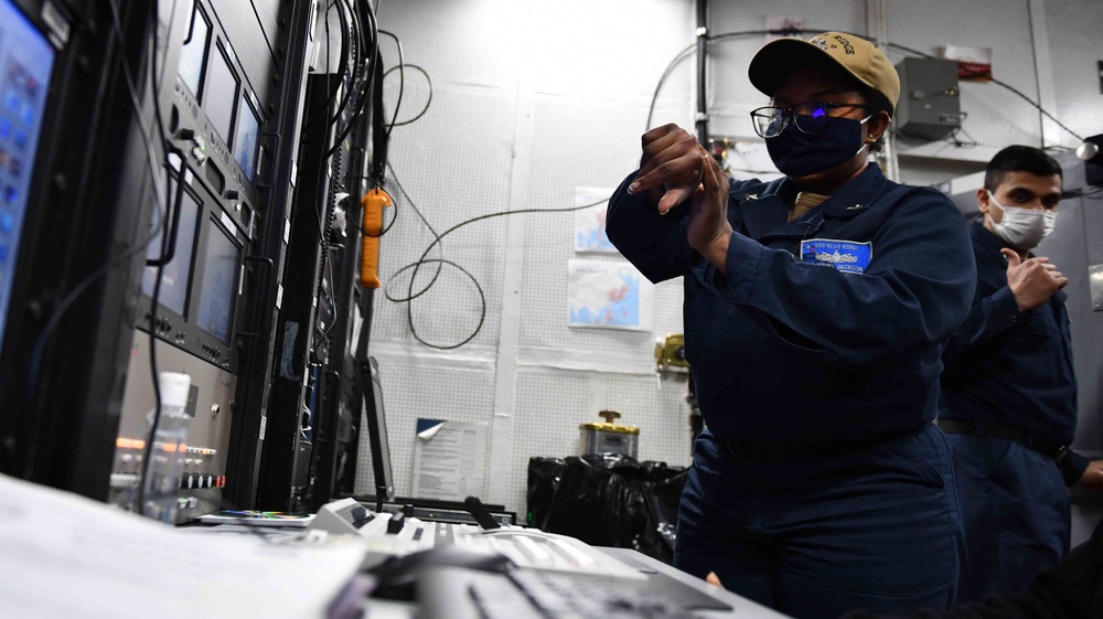 USS Blue Ridge Conducts Extremism Training