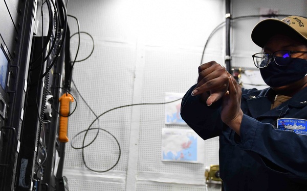 USS Blue Ridge Conducts Extremism Training