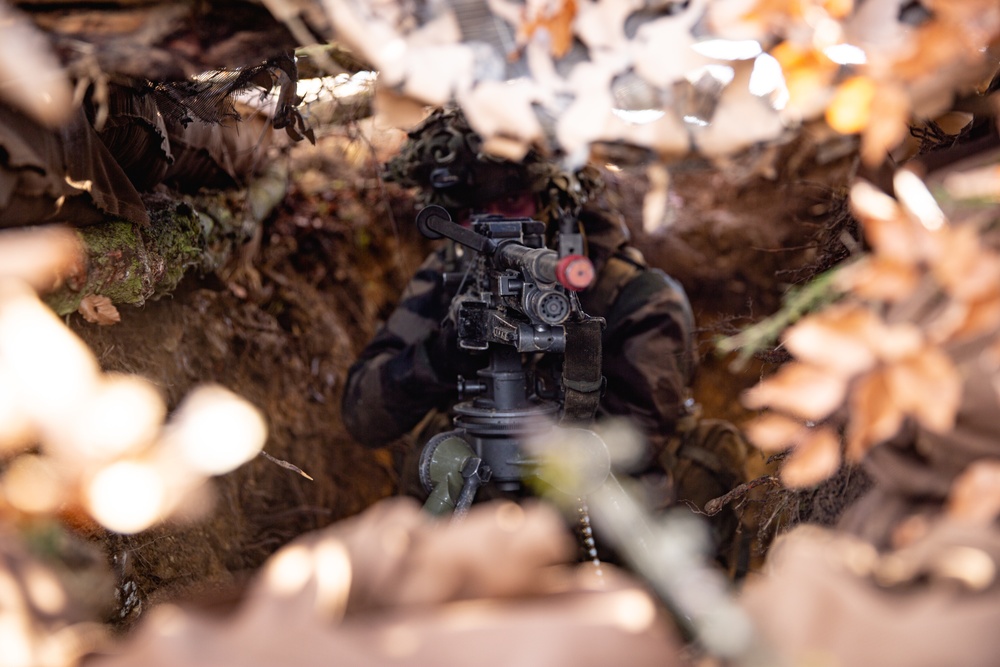 French paratroopers train at Hohenfels