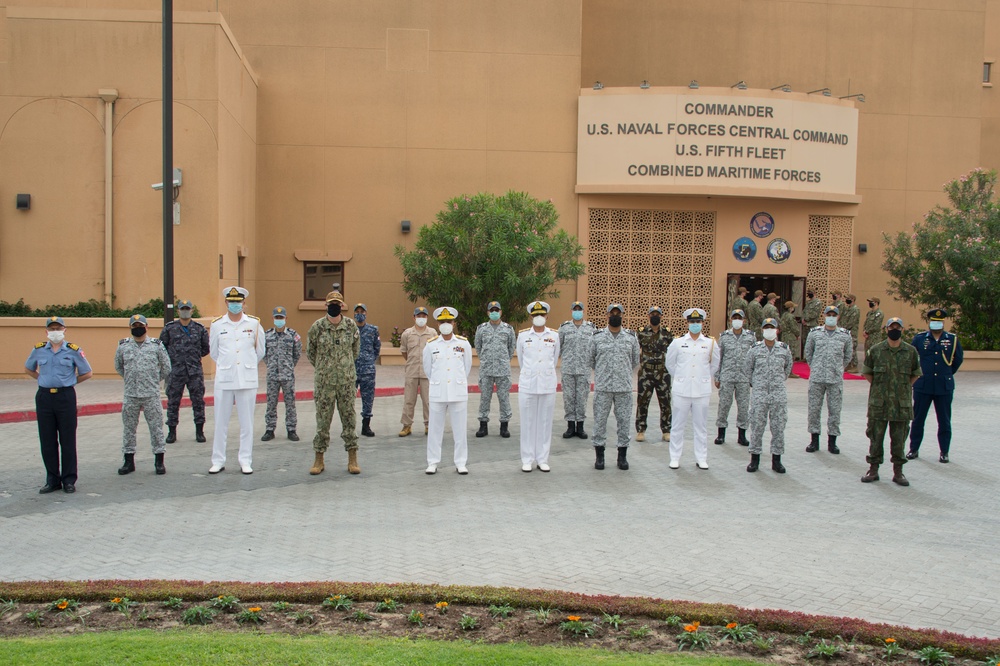 Pakistan Chief of Navy Staff Visits Bahrain