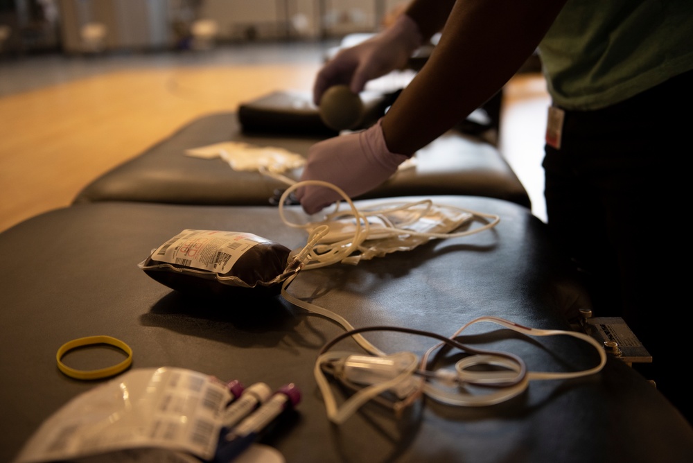 Service Members Donate Blood