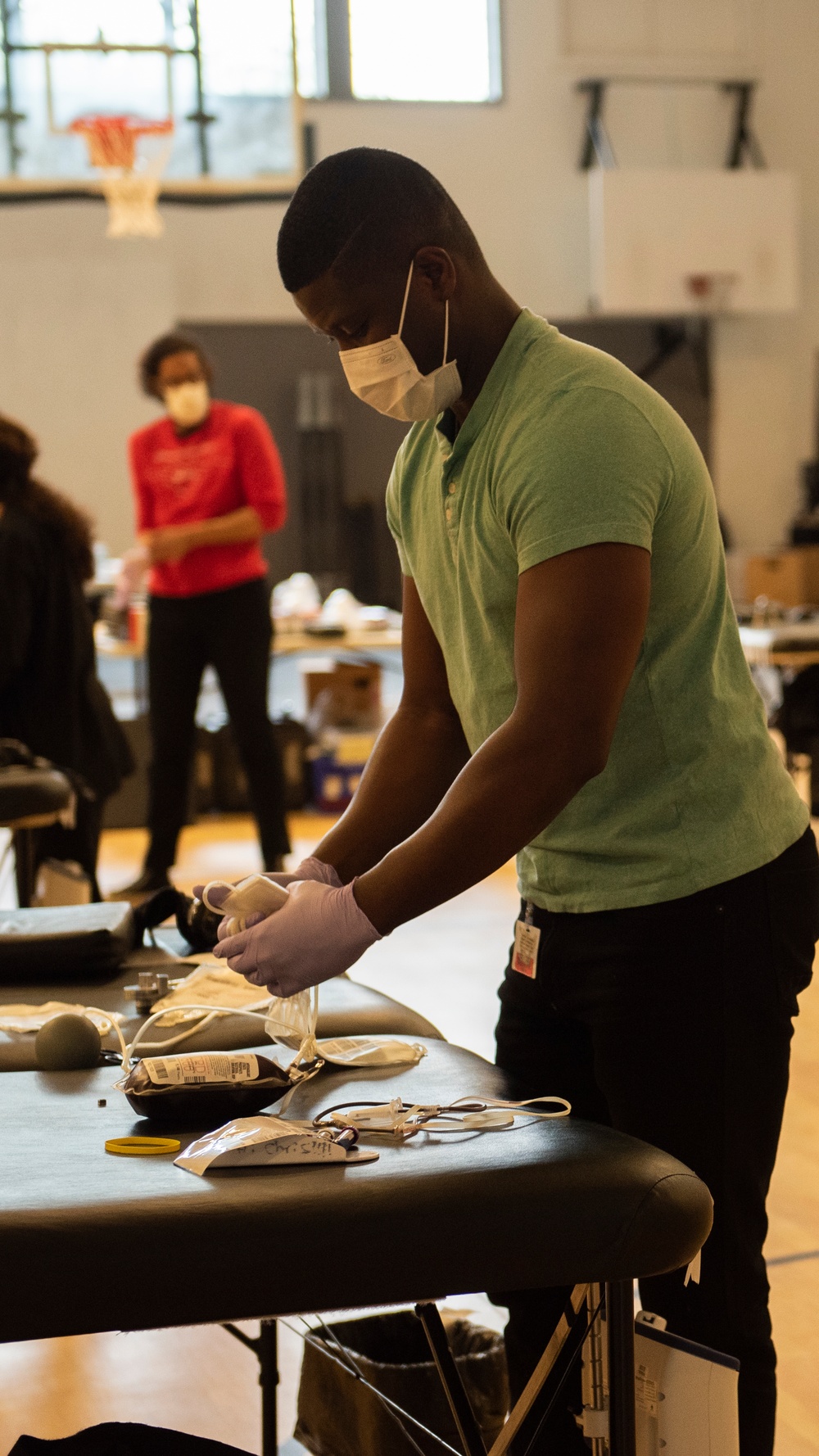 Service Members Donate Blood