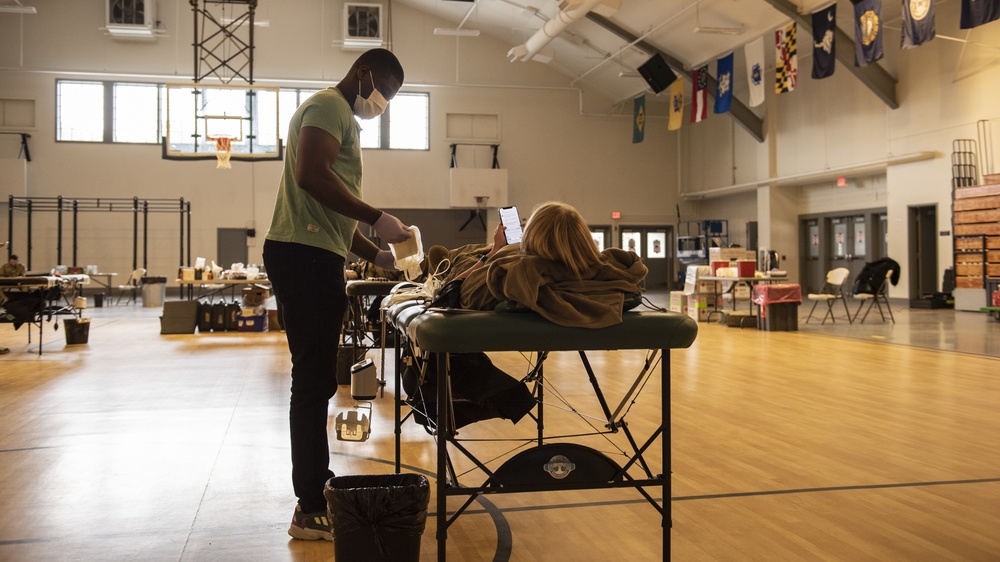 Service Members Donate Blood