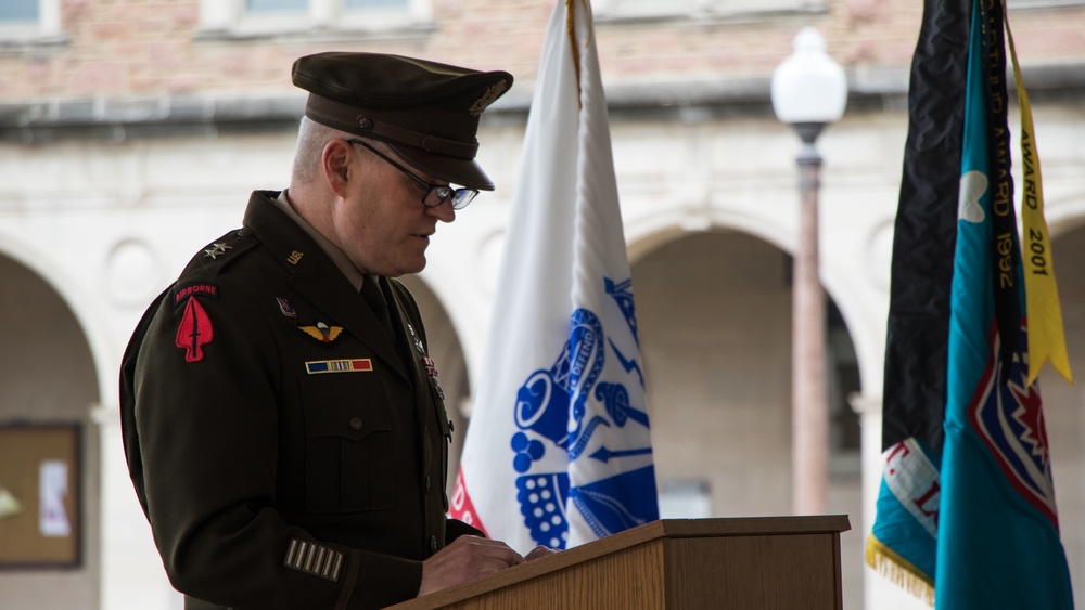 Maj. Gen. John R. Evans Jr. speaks at award ceremony