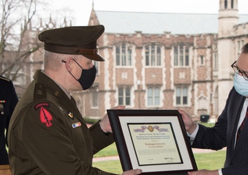 Washington University and Gateway Battalion earn inaugural DoD ROTC and Higher Educational Institution Partnership Excellence Award