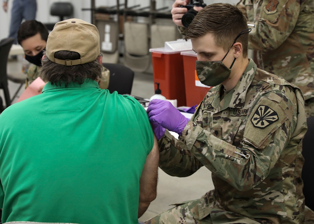 AZNG assists La Paz County Health Department vaccination site in Salome, Ariz.
