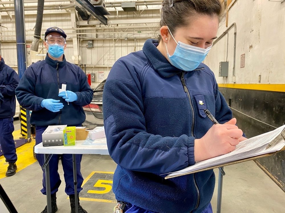 Coast Guard 17th District personnel receive COVID-19 vaccine