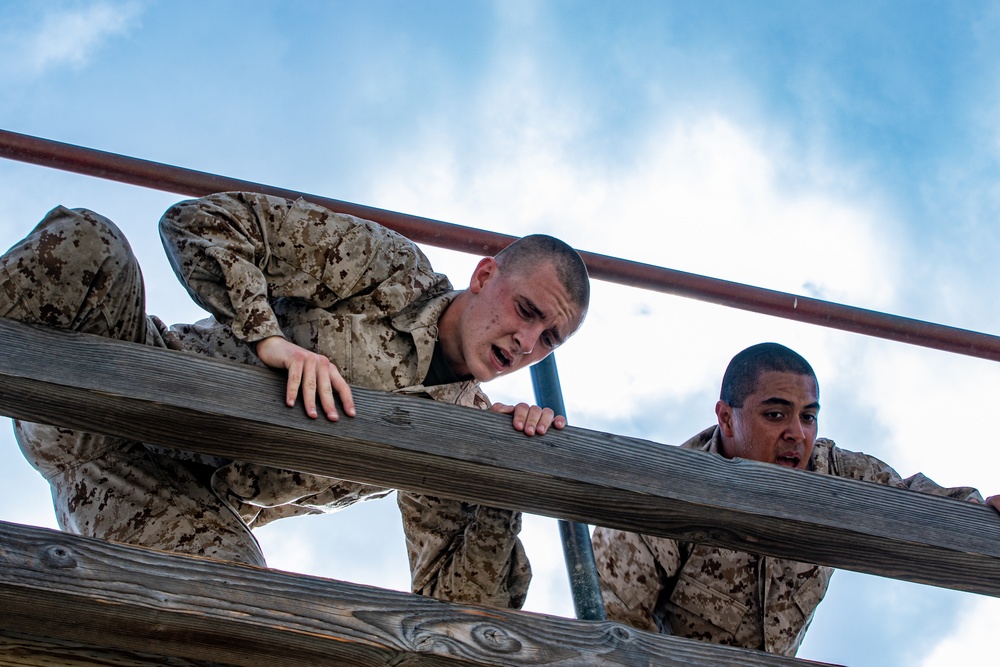 Lima Company, 3rd Recruit Training Battalion Conduct Confidence Course